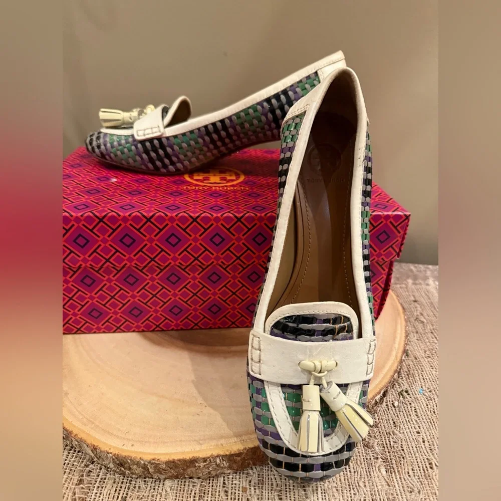 Tory Burch Careen 50MM Basket Weaved Leather Tassel  Loafer‎ Pumps Size 9.